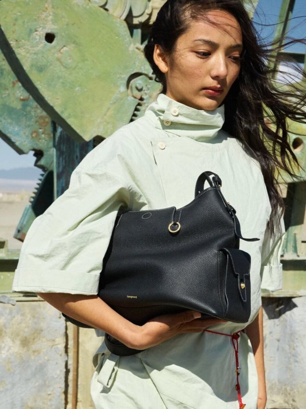 Songmont Medium Yore Hobo in Onyx Grain